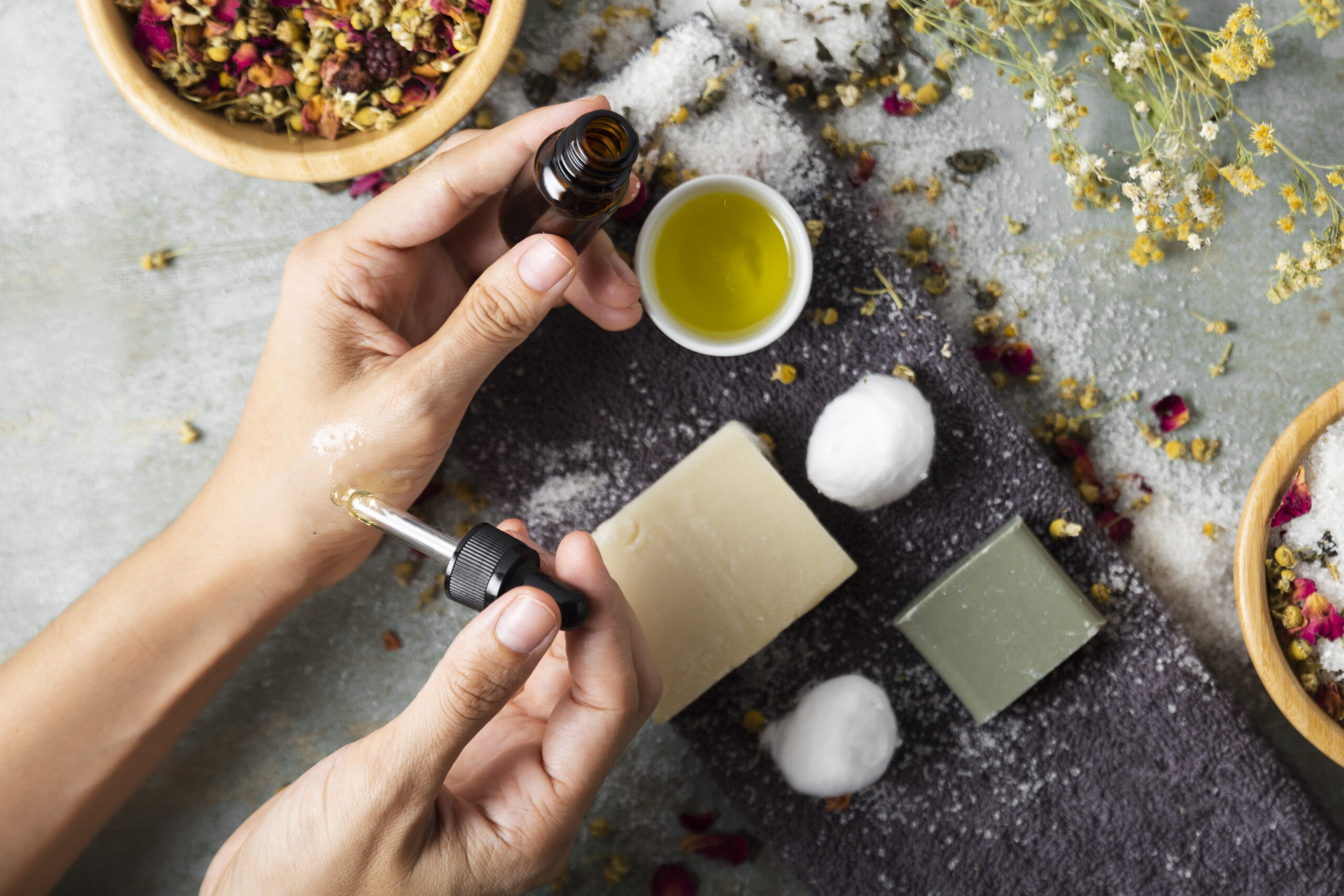 Natural Scents, Better Health: The Aromatherapy Promise